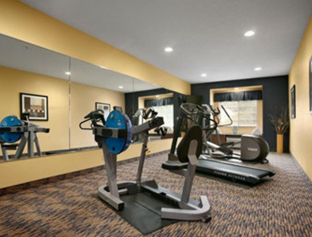 Microtel Inn & Suites By Wyndham Chili/Rochester Airport Image 10