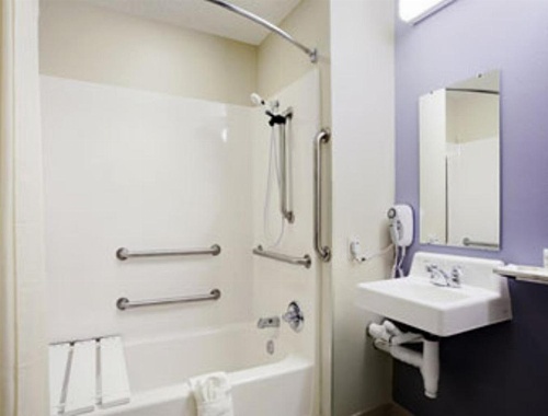 Microtel Inn & Suites By Wyndham Chili/Rochester Airport image 11