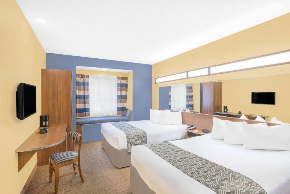 Microtel Inn & Suites By Wyndham Chili/Rochester Airport Image 21