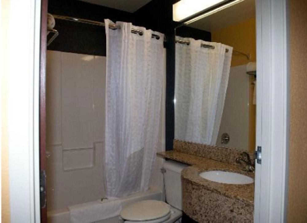 Microtel Inn & Suites By Wyndham Chili/Rochester Airport Image 7